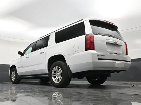 Used 2018 Chevrolet Suburban LT RWD image 22