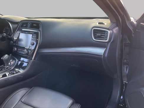 Used 2018 Nissan Maxima 3.5 SL FWD image 19