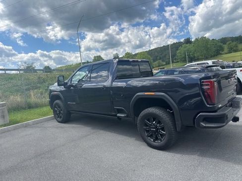 Used 2024 GMC Sierra 2500 AT4 w/ AT4 Preferred Package image 27