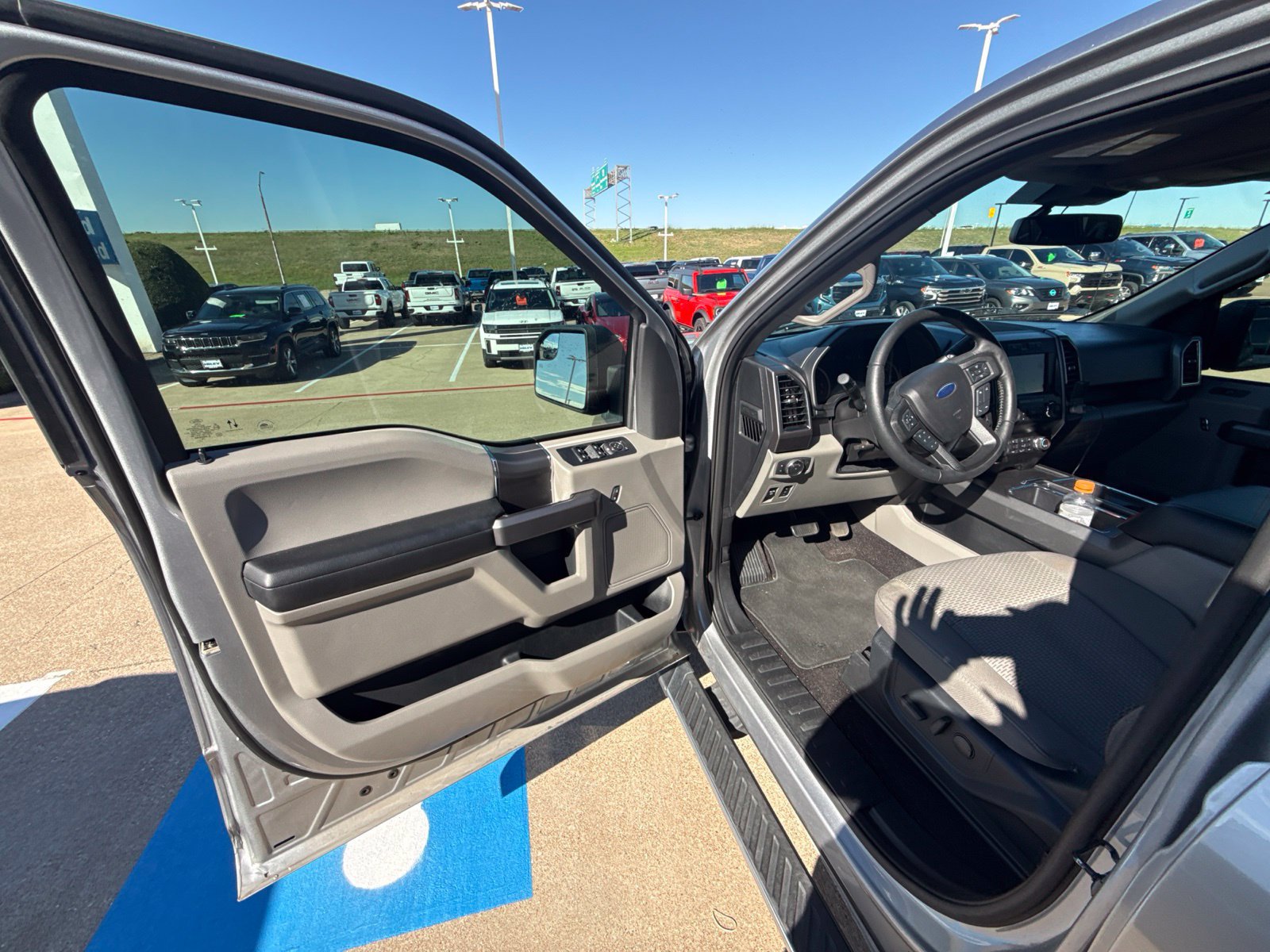 Used 2020 Ford F150 XLT w/ Equipment Group 302A Luxury RWD image 7