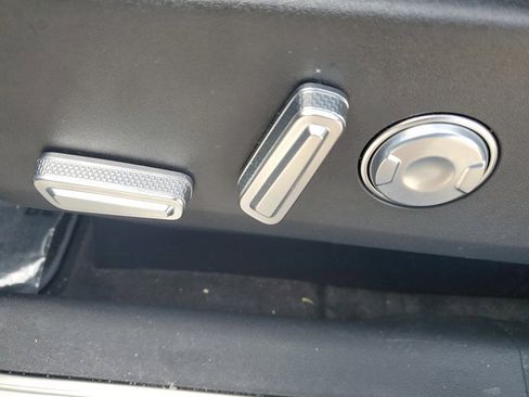 Certified 2024 Lincoln Nautilus Reserve w/ Equipment Group 202A image 22