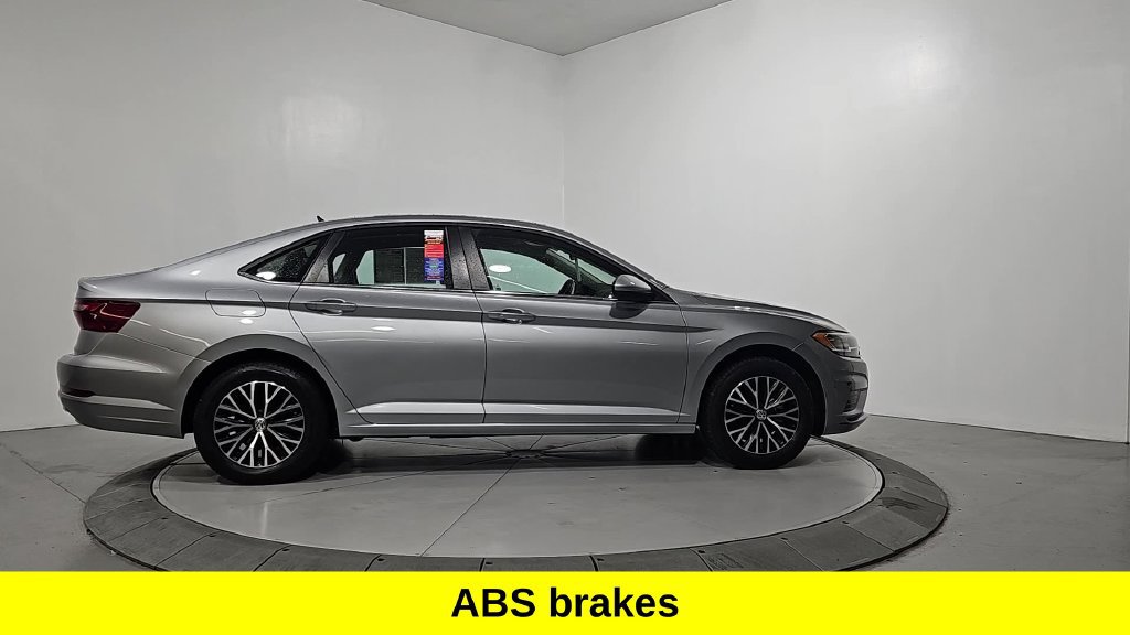 Used 2021 Volkswagen Jetta SE FWD image 6
