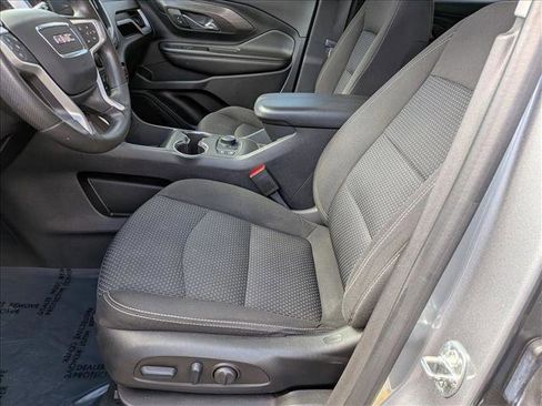 Used 2023 GMC Terrain SLE w/ Driver Convenience Package FWD image 14