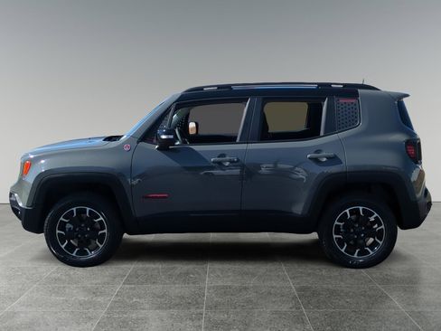 Used 2023 Jeep Renegade Trailhawk image 2