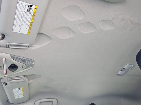 Used 2021 Toyota C-HR Limited image 30