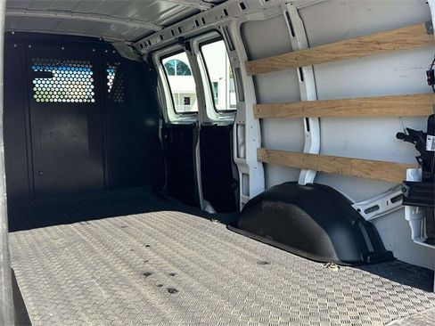 Used 2023 GMC Savana 2500 w/ Driver Convenience Package image 17