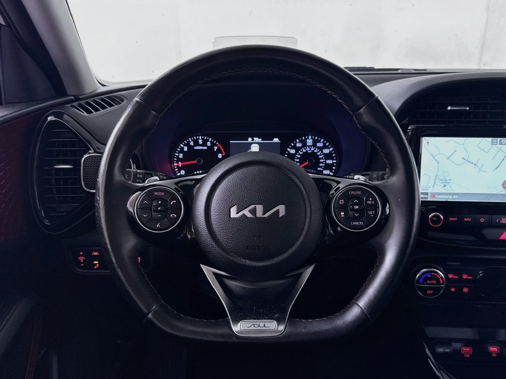 Used 2022 Kia Soul Turbo FWD image 11