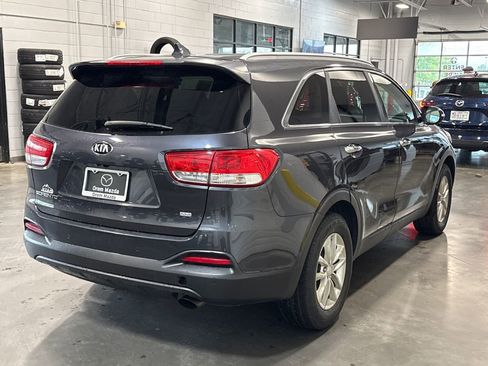 Used 2016 Kia Sorento FWD w/ LX Convenience Package image 22