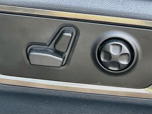 Used 2020 RAM 1500 Limited RWD image 24