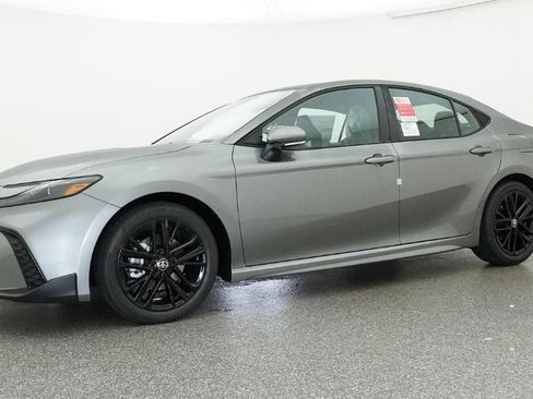 New 2026 Toyota Camry SE FWD image 18
