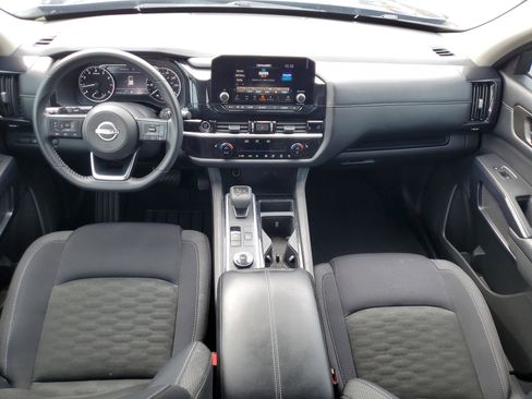 Used 2024 Nissan Pathfinder SV AWD/4WD image 15