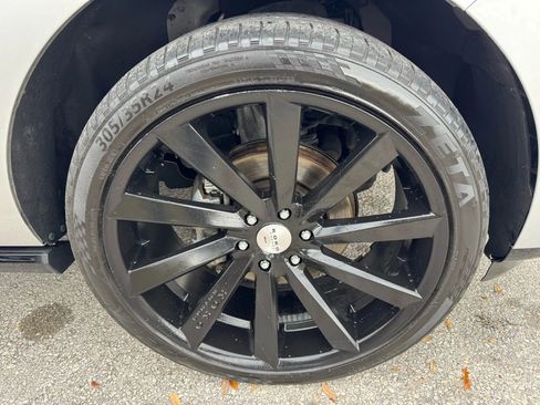 Used 2018 Lincoln Navigator Select w/ Technology Package image 32