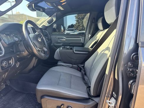 Used 2022 RAM 1500 Big Horn AWD/4WD image 8