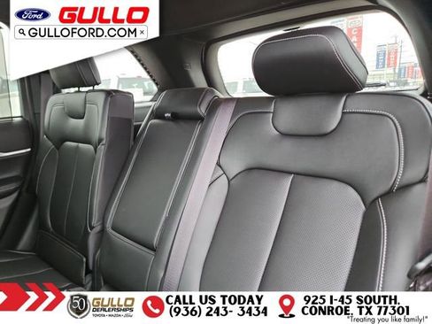 Used 2024 Jeep Grand Cherokee Limited w/ Luxury Tech Group II image 13