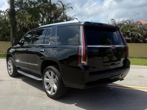 Used 2017 Cadillac Escalade Luxury RWD image 8