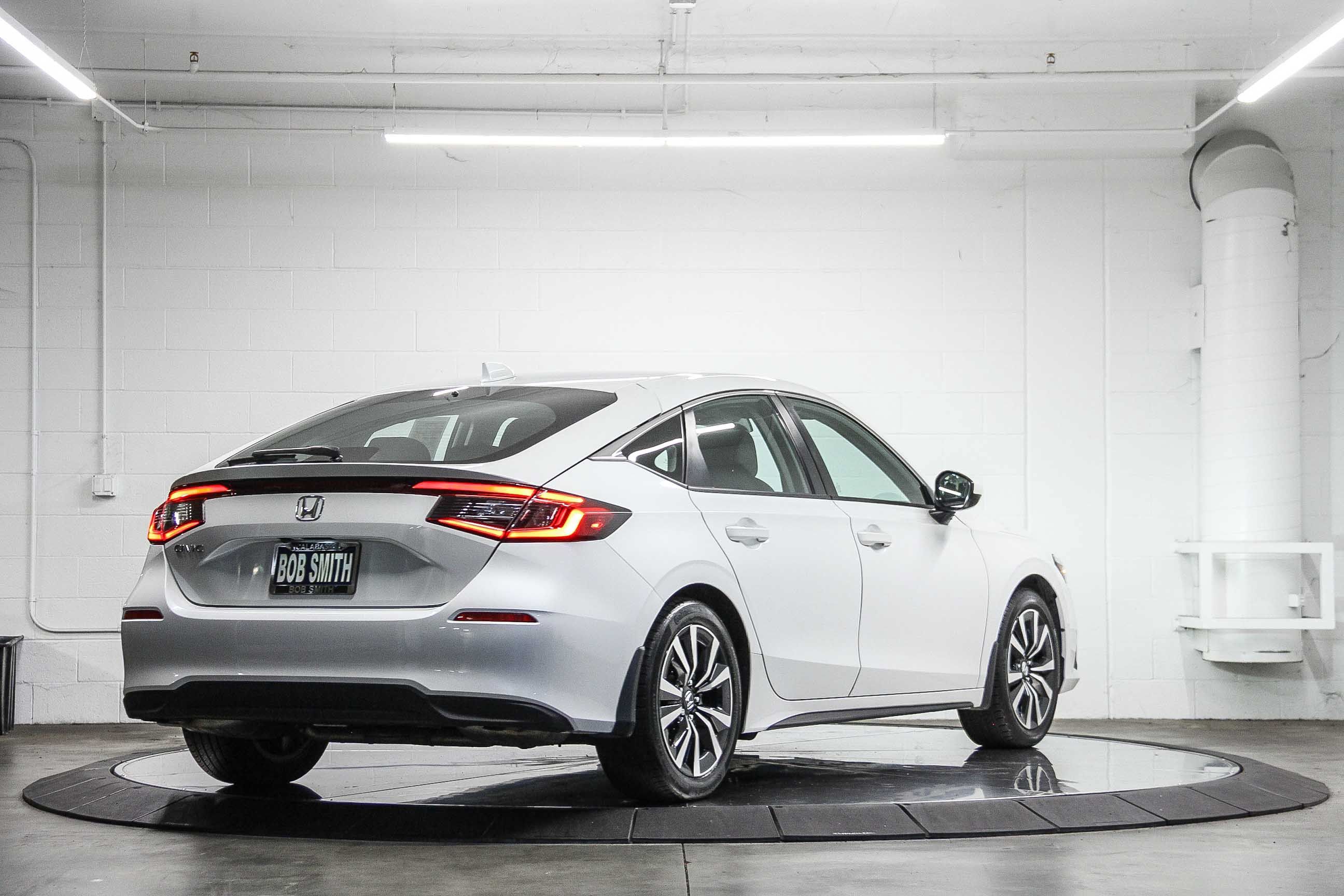 Used 2023 Honda Civic EX-L image 6