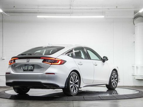 Used 2023 Honda Civic EX-L image 6