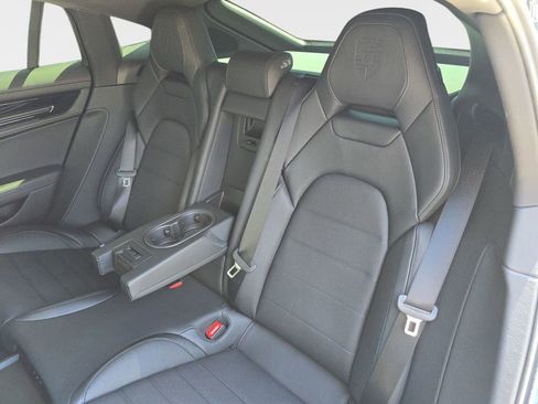 Used 2025 Porsche Panamera RWD image 17