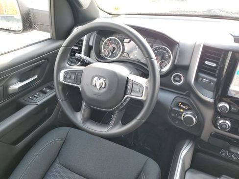 New 2026 RAM 1500 Express AWD/4WD image 17