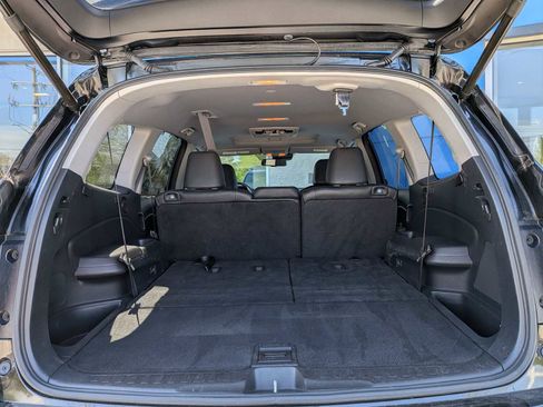 Certified 2017 Honda Pilot Touring image 32