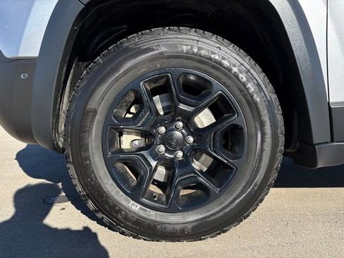 Certified 2021 Jeep Cherokee Trailhawk w/ Sun, Sound & Nav Group image 30