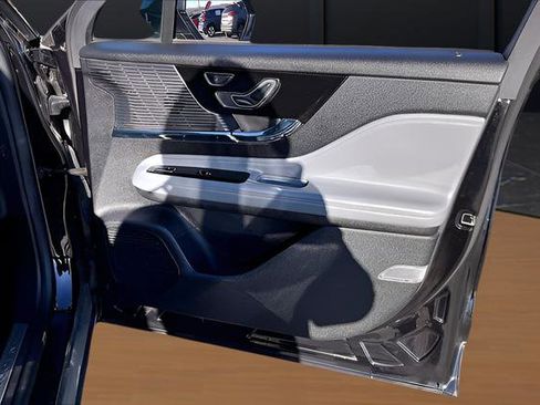 Used 2021 Lincoln Corsair AWD w/ Equipment Group 101A image 21