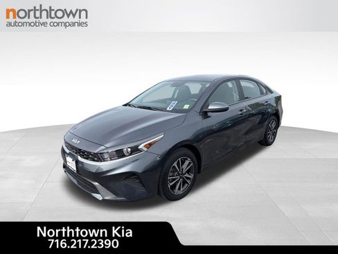 Used 2023 Kia Forte LXS FWD image 1