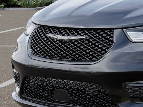 New 2026 Chrysler Pacifica Select w/ S Appearance Package FWD image 12