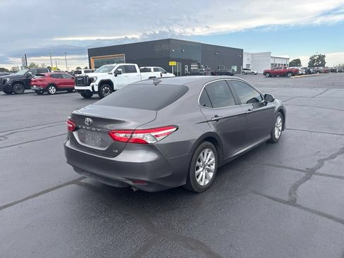 Used 2020 Toyota Camry LE FWD image 13