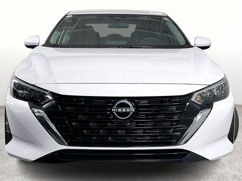 Used 2025 Nissan Sentra SV image 5