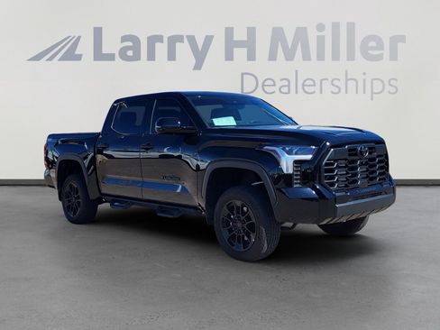 Used 2025 Toyota Tundra Limited w/ TRD Off-Road Package image 7