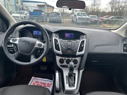 Used 2014 Ford Focus SE w/ SE Winter Package image 16