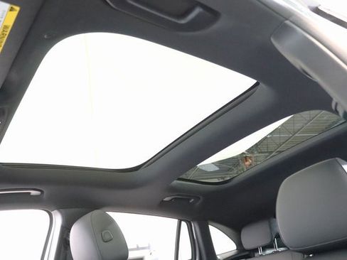 Certified 2025 Mercedes-Benz GLA 250 4MATIC image 7