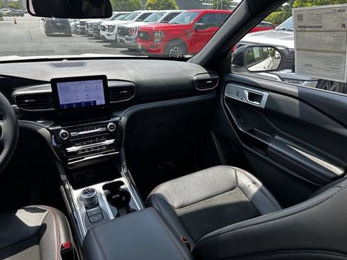 Certified 2023 Ford Explorer ST-Line w/ Class IV Trailer Tow Package AWD/4WD image 17