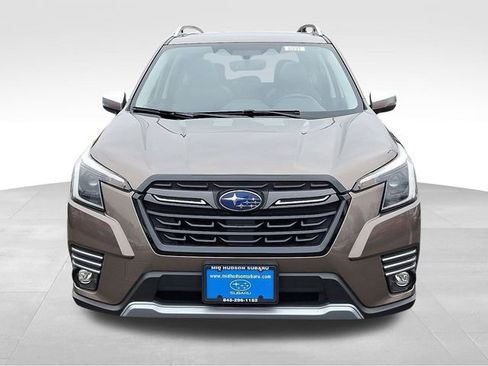 Used 2023 Subaru Forester Touring image 2