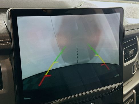 Used 2024 Ford Expedition Max XLT image 23