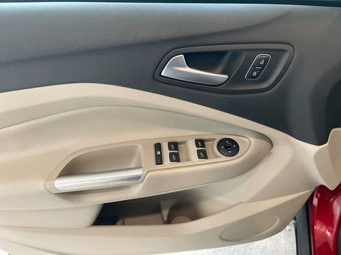 Used 2018 Ford Escape SEL image 13