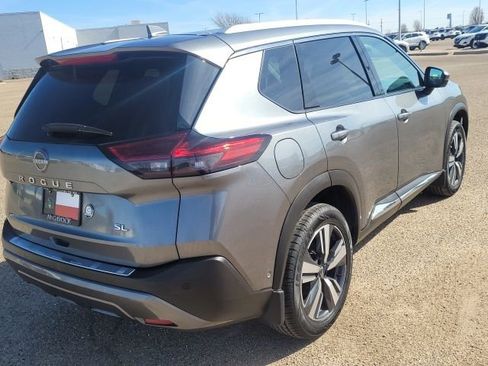 Used 2023 Nissan Rogue SL w/ SL Premium Package image 6
