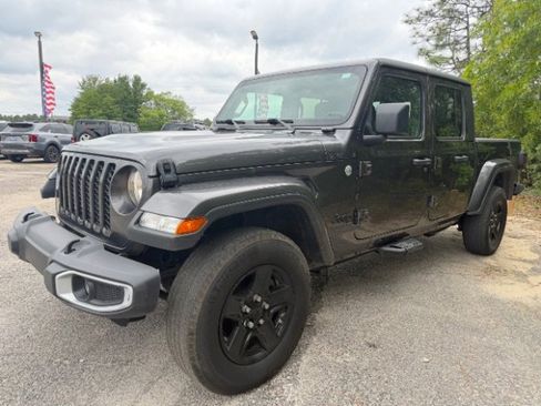 Used 2021 Jeep Gladiator Sport AWD/4WD image 4