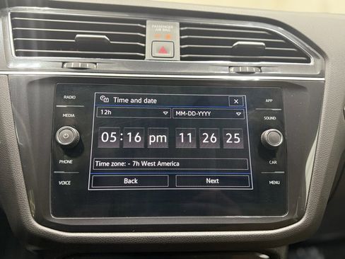 Used 2022 Volkswagen Tiguan SE image 25