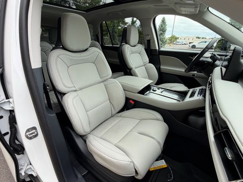 New 2026 Lincoln Aviator Reserve AWD/4WD image 12