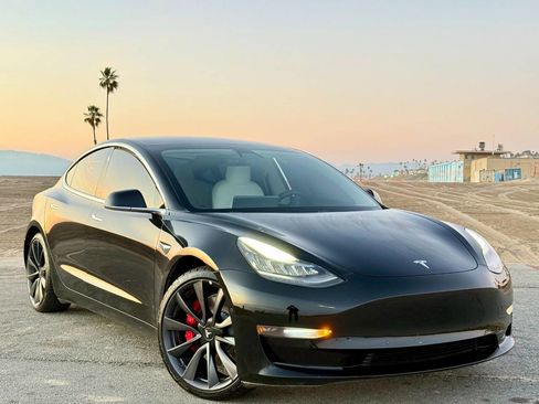 Used 2020 Tesla Model 3 Performance image 6