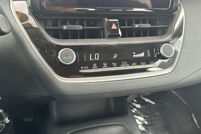 Used 2024 Toyota Corolla LE FWD image 18