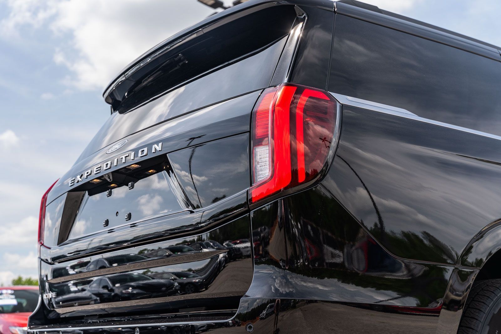 New 2026 Ford Expedition Active RWD image 10