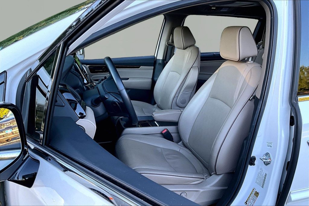 Used 2024 Honda Odyssey Elite image 17