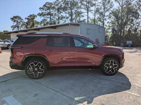 New 2026 Chevrolet Traverse High Country FWD image 26