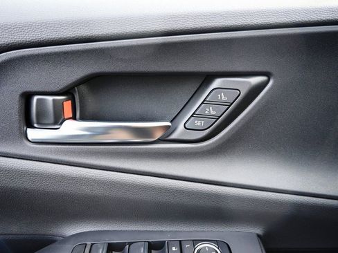 New 2026 Toyota Prius Plug-In Hybrid image 28