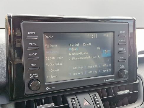 Used 2021 Toyota RAV4 XLE Premium image 17