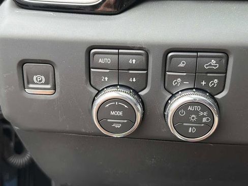 New 2026 GMC Sierra 2500 Denali Ultimate image 17