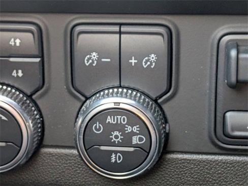 Used 2021 GMC Yukon AT4 image 27